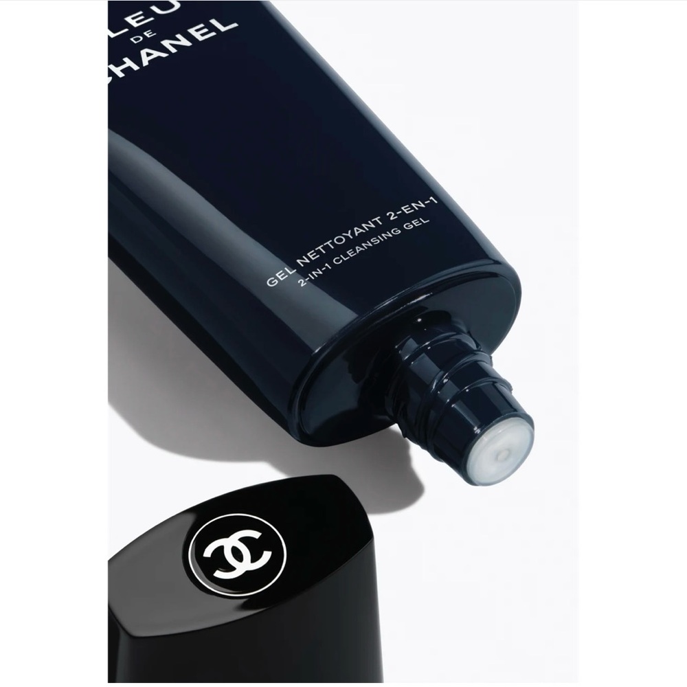 CHANEL - CLEANSING 3.4 fl oz. **NEW IN ORIGINAL PACKAGING ** - Picture 4 of 5